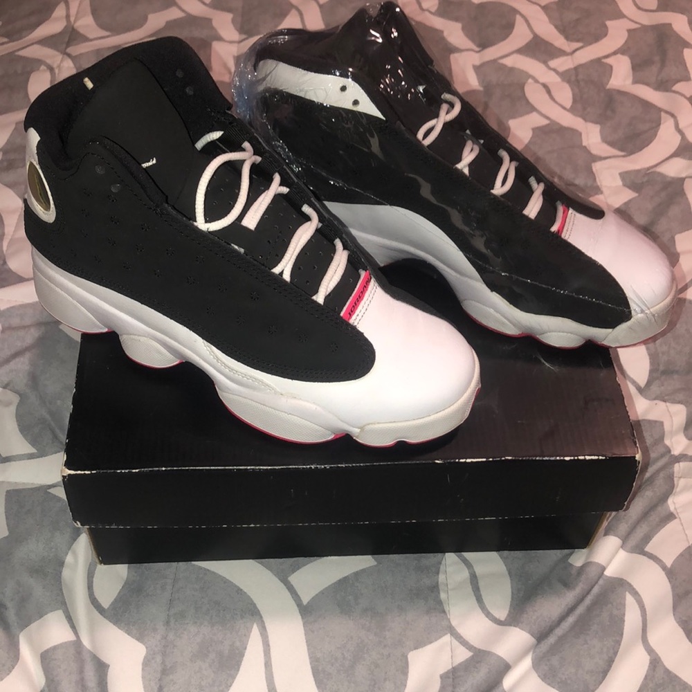 Air Jordan Retro 13 “Hyper Pink”